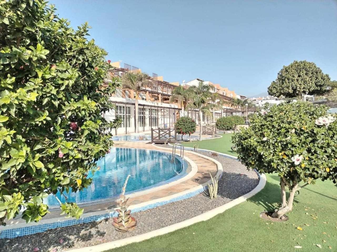 Rentenerife Magec Swing & Sun Amarilla Golf سان ميغيل ذي أبونا المظهر الخارجي الصورة